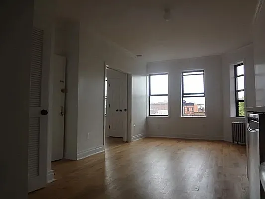 Rented by Brickview NYC Realty NYV LLC | media 6