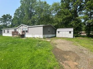8735 Colonial Ln, Linesville, PA 16424