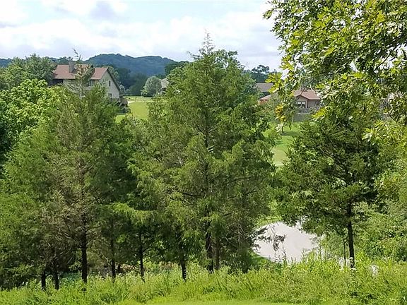 4th image of Fairway Dr