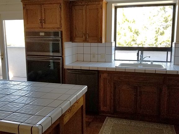 5th image of 831 Mirada Dr