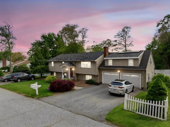 18 Harding St, Milford, MA 01757