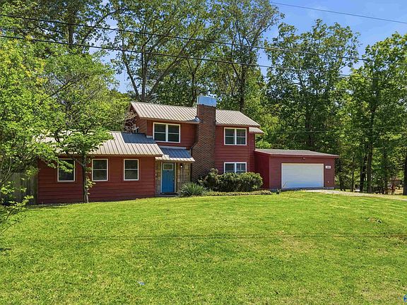3rd image of 1402 Mitchell Pines Trl