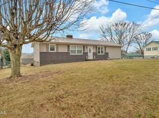 638 Robin Cir, Bristol, VA 24202