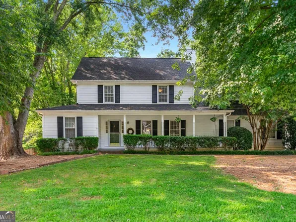 1938 Kelvin Dr, Lawrenceville, GA 30043