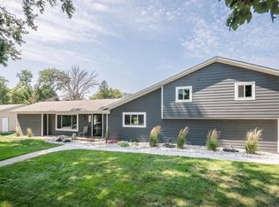 504 Florida Ave SW, Orange City, IA 51041