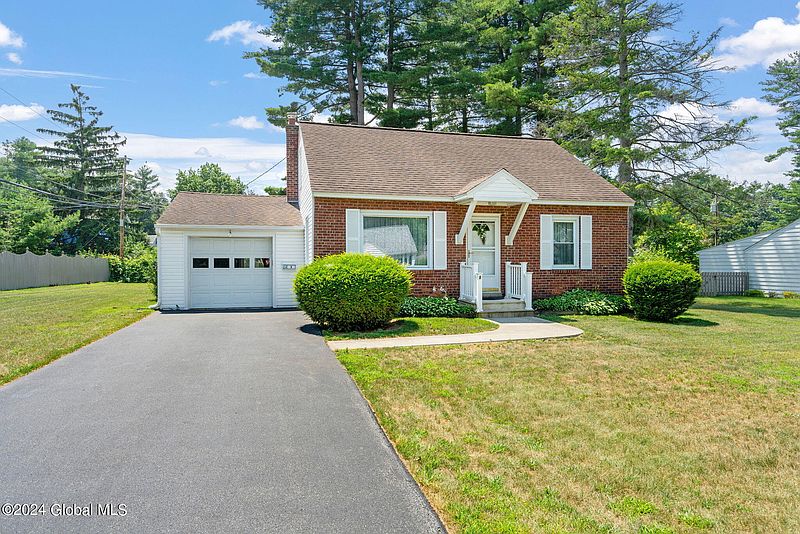 2nd image of 8 Loren Avenue