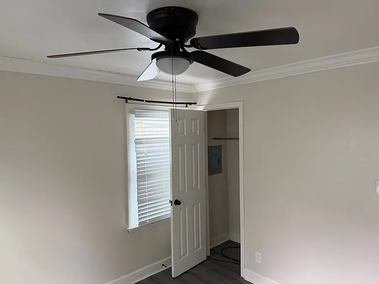 3060 Guernsey Ave — Photo 16