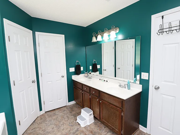 4370 Excursion Dr — Photo 54