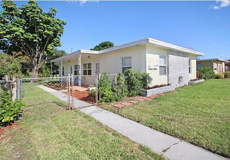 1st image of 1150 SW 26th Ave #2