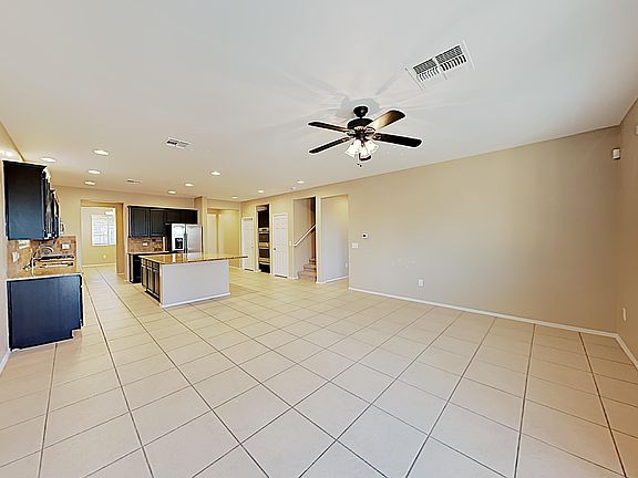 3rd image of 826 W Camino Capria