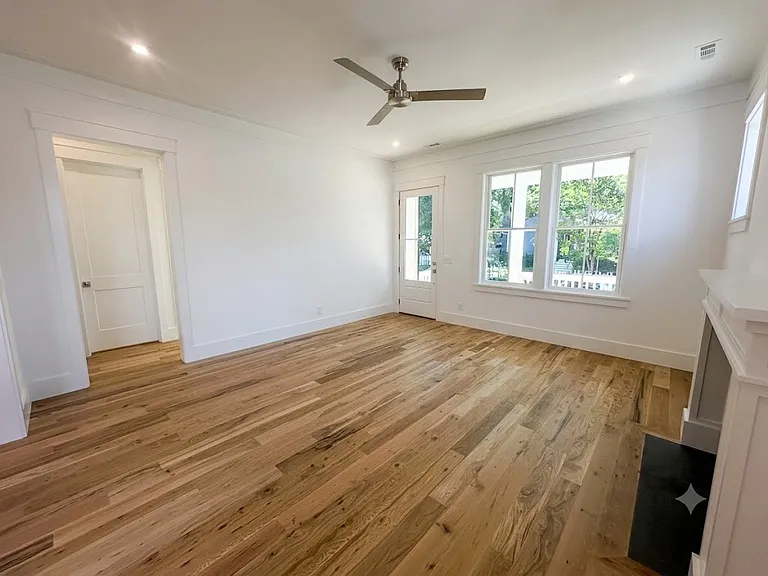 420 Waight St — Photo 6