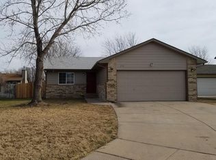 1710 S Shefford Cir, Wichita, KS 67209