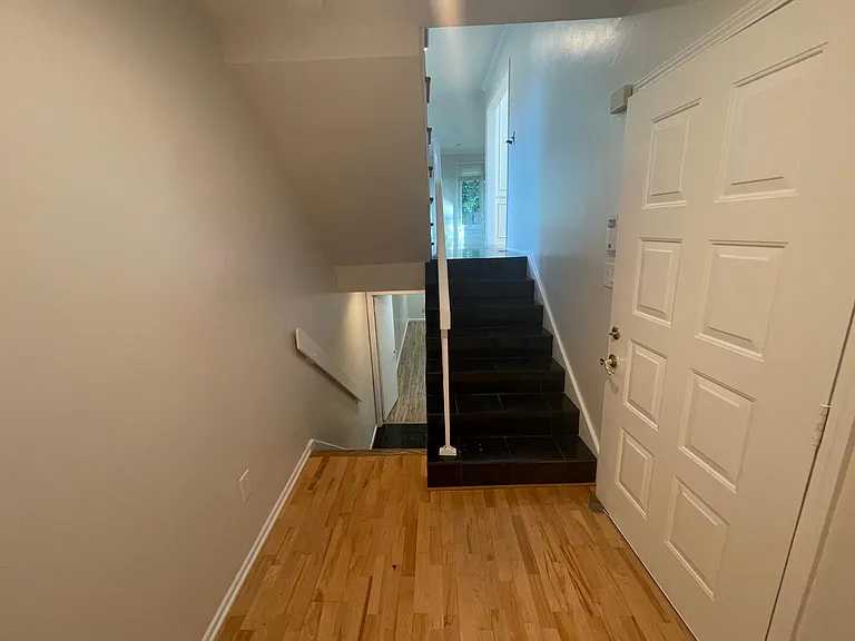 6259 Rosewood St — Photo 2