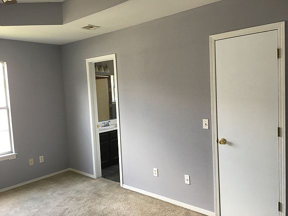 2nd image of 1302 Lo Mar St