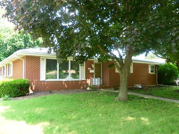3rd image of 1617 W Douglas St