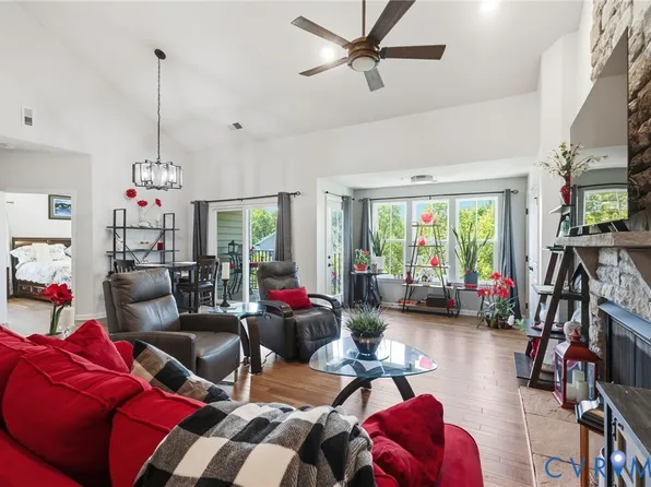 1040 Westwood Village Way #402, Midlothian, VA 23114