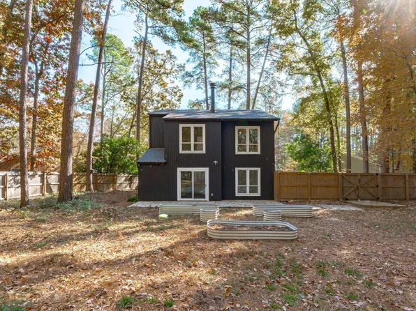 106 Tayport Ct, Cary, NC 27511
