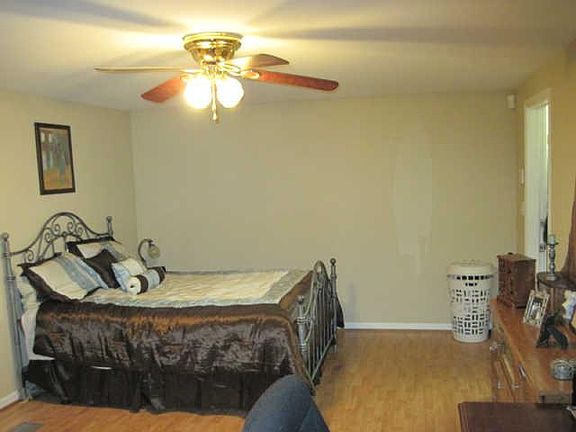 5th image of 420 E Sunset Dr