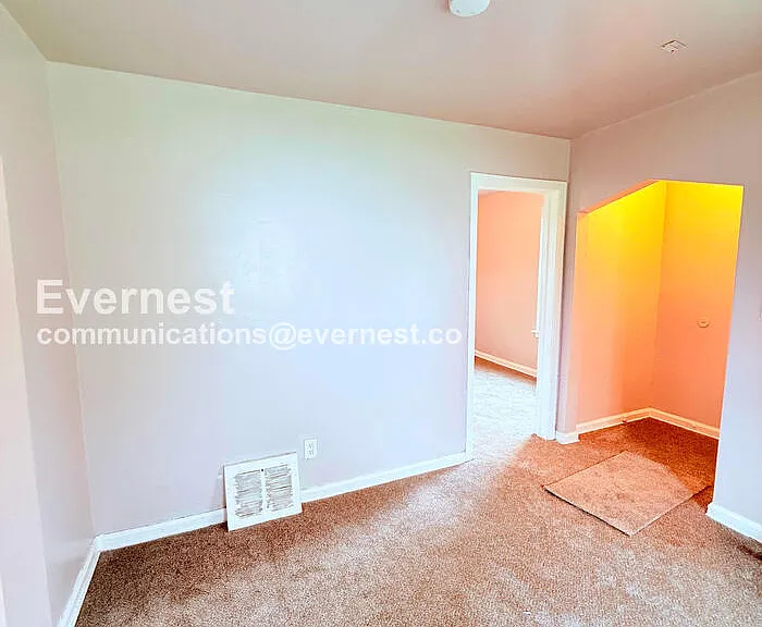 19415 Gable St — Photo 10