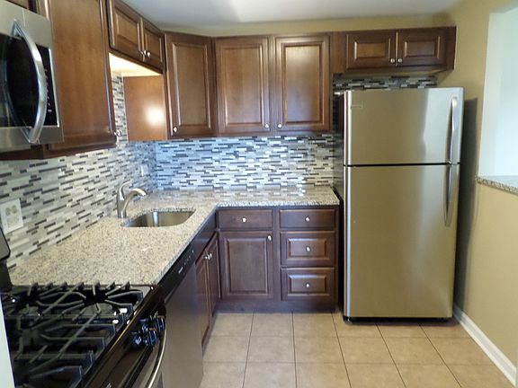 5th image of 1463 Mercury Dr APT 413