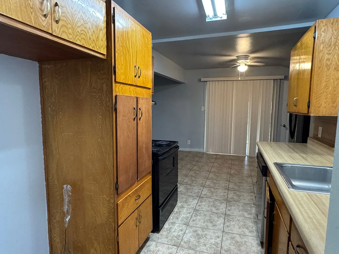 Three Bed, One Bath Home in North Stockton — Photo 2