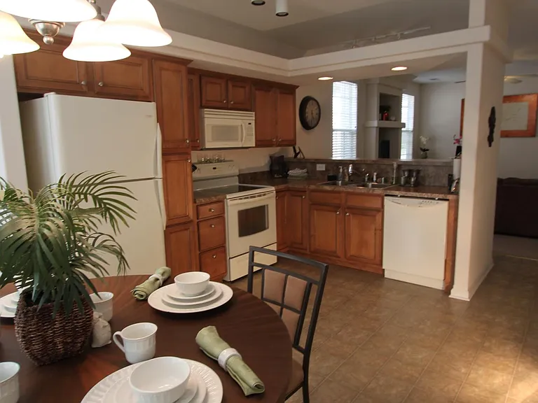 3916 Pine Ridge Way — Photo 7