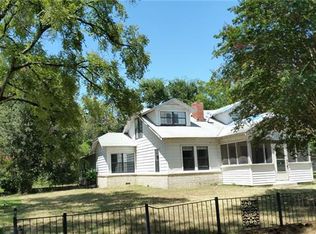 105 Woodland St, Malakoff, TX 75148