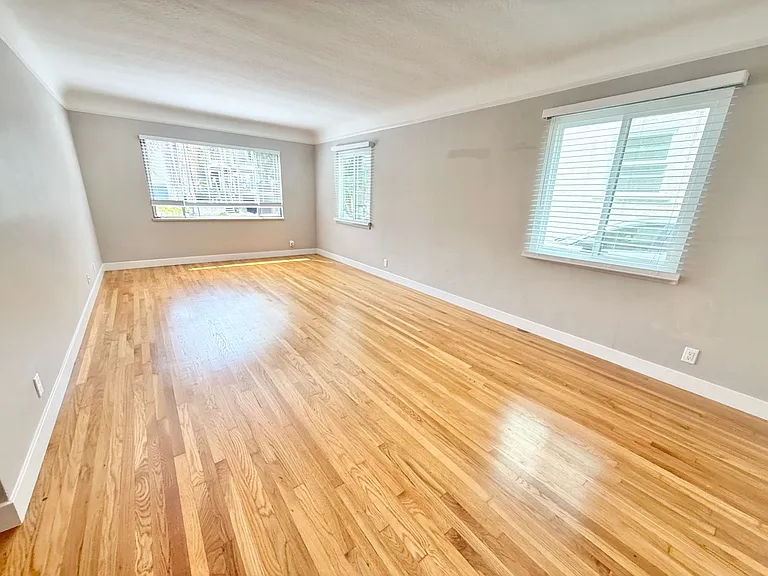 106 Mira Mar Ave — Photo 1
