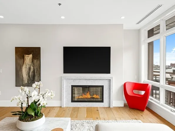 50 Battery St #Penthouse 3, Boston, MA 02109