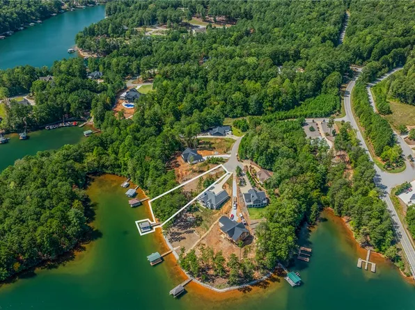 182 Palmetto Pointe Dr, Salem, SC 29676