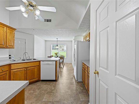 4th image of 2630 Track Way