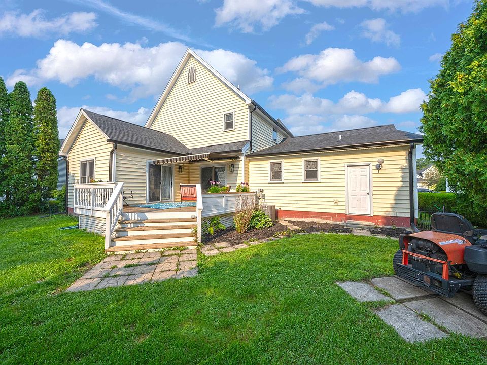 212 Victoria Ct, photo 19