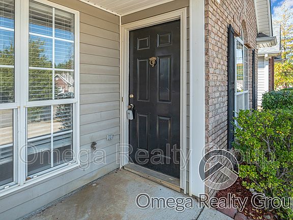 3rd image of 317 Camden Cove Cir