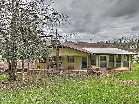 4th image of 169 Denton Ln