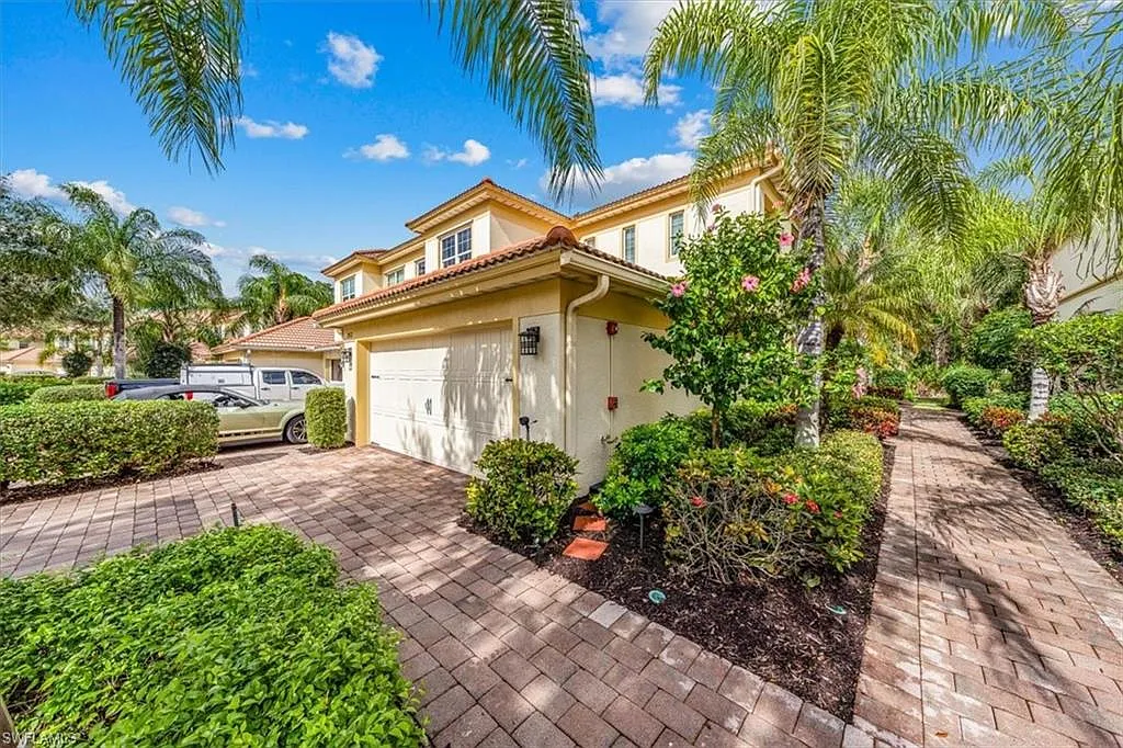 3 bed, 4.0 bath, 2178 sqft, $3,200 — Photo 1