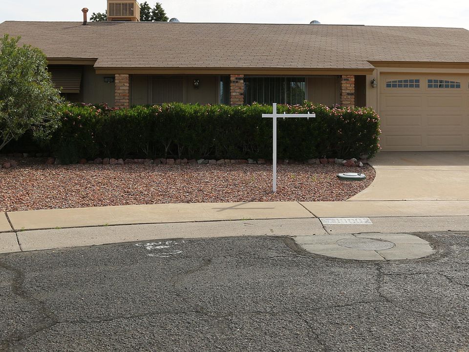1st image of 10002 W Deanita Ln