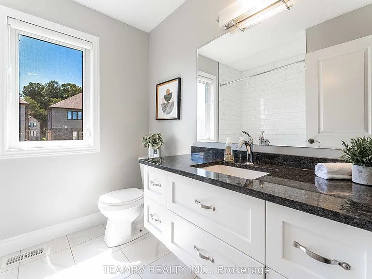 382 Masters Dr — Photo 32