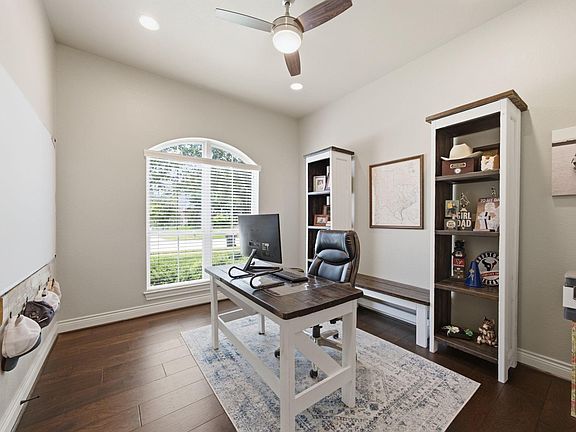 5th image of 28714 Havenport Dr