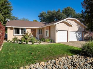 2720 Hillcrest Dr, Cameron Park, CA 95682