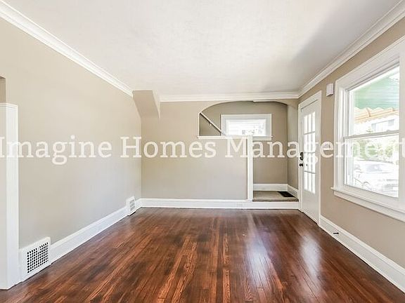 4th image of 1505 Blossom Park Ave