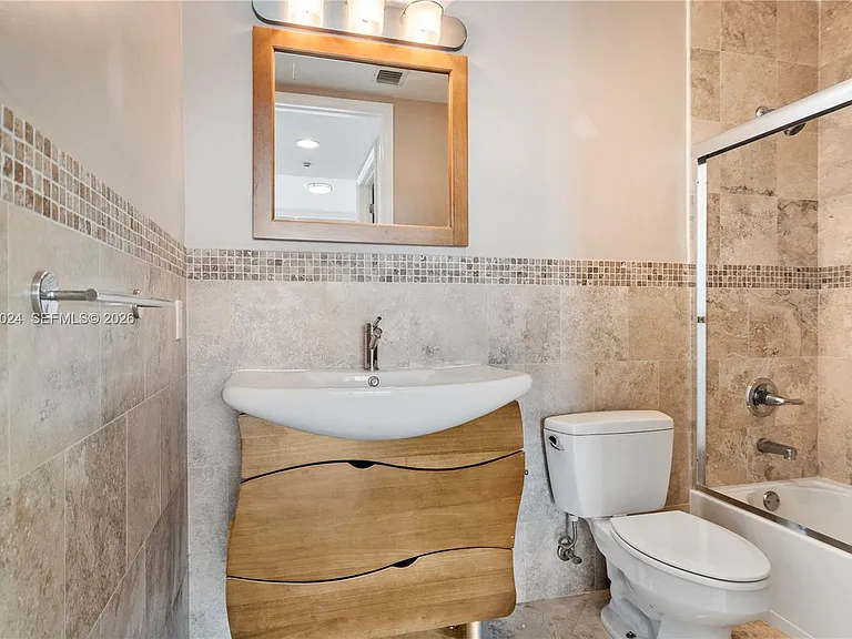 1090 NW North River Dr #402 — Photo 13