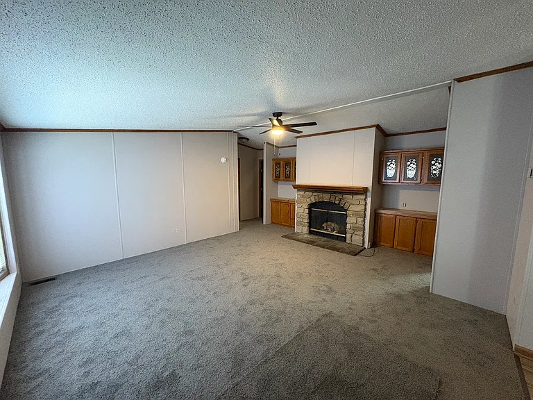 9480 Foxwell Cir — Photo 3