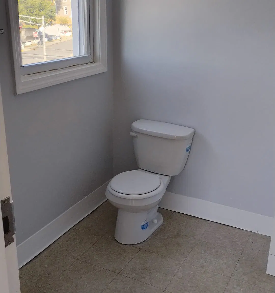 Studio, $1,000 — Photo 4