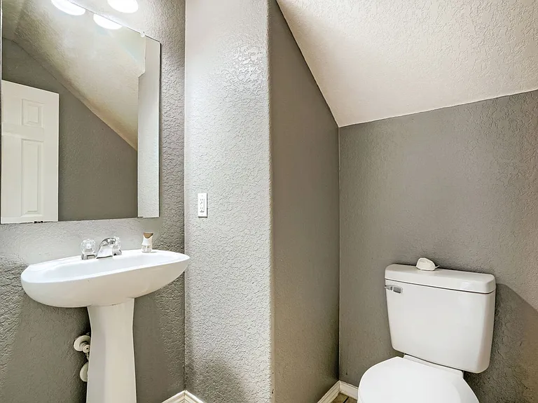 25251 Cambridge Wl — Photo 23