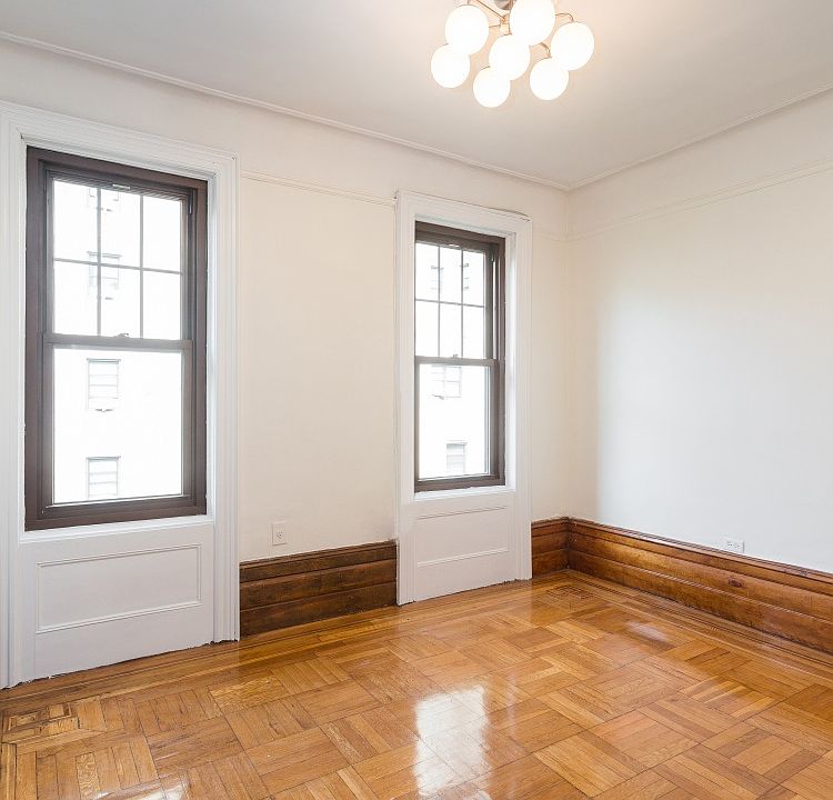1st image of 128 W 13th St APT 34