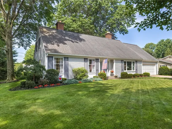 808 Wedgewood Dr, Erie, PA 16505