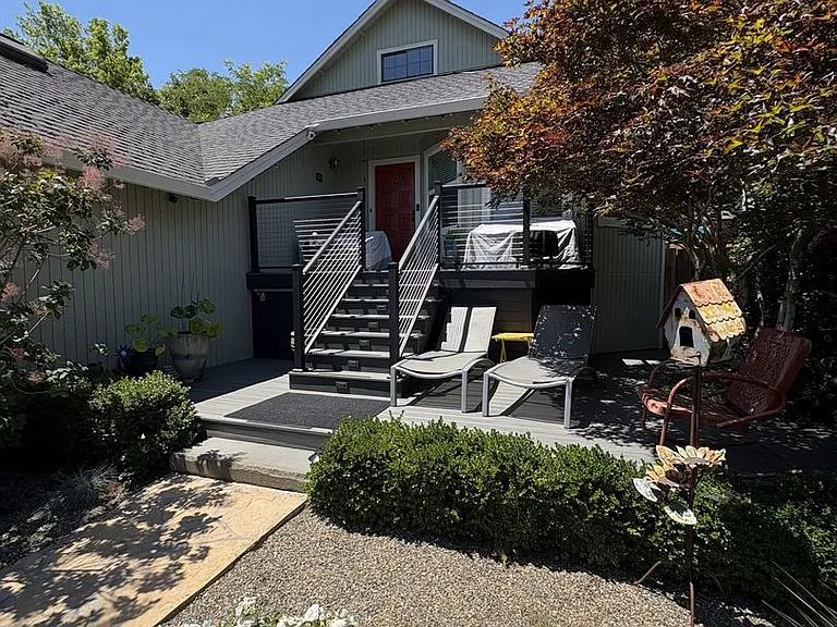 689 Cherry Ln — Photo 25