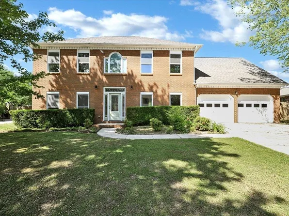 2411 Huntington Ln SE, Decatur, AL 35601