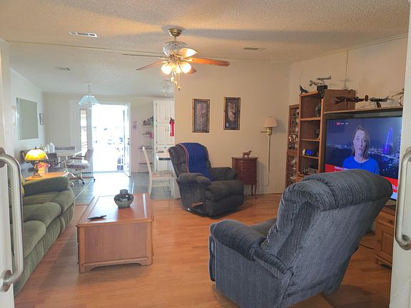 4th image of 1604 SW 35th Circle