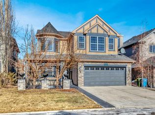 63 S Discovery Ridge Cir SW, Calgary, AB T3H5T8